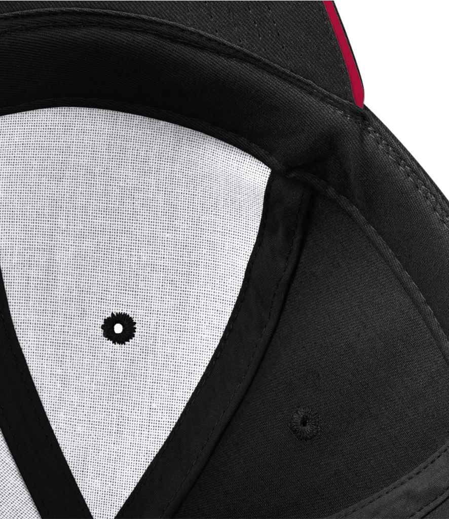 Beechfield Athleisure 6 Panel Cap - Black/Classic Red