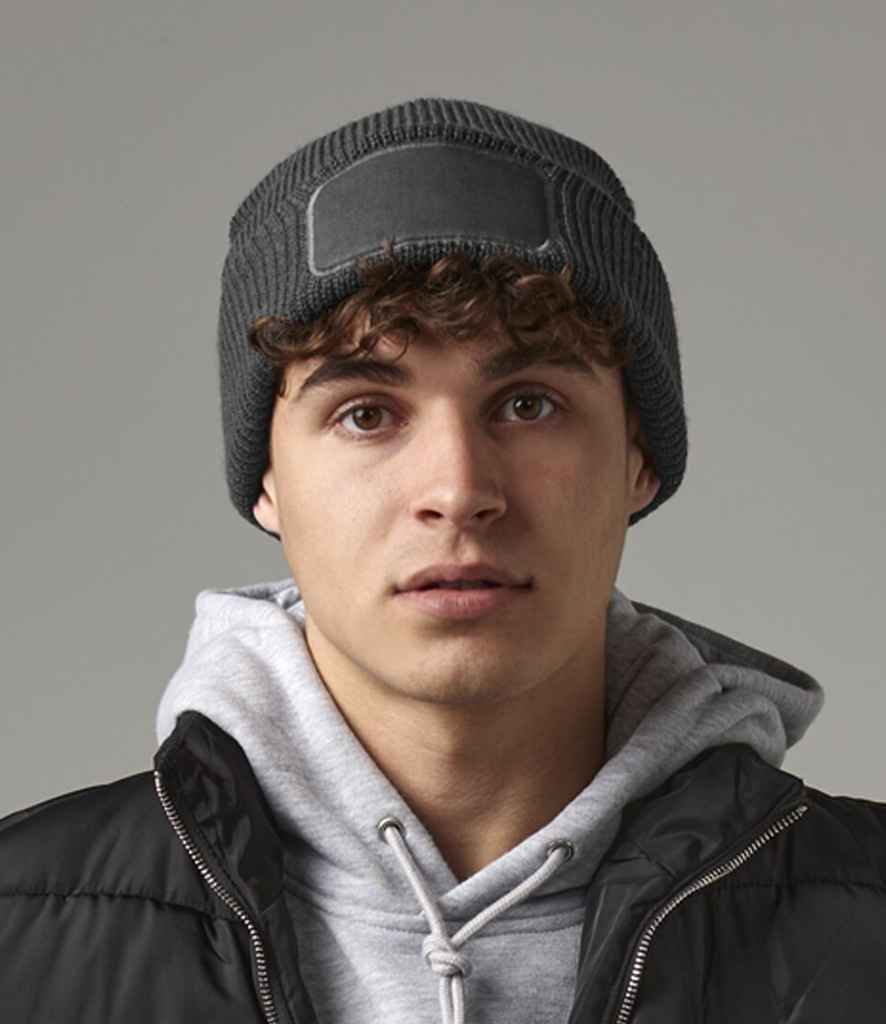 Beechfield Thinsulate™ Patch Beanie - Graphite Grey
