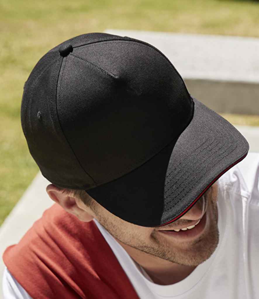 Beechfield EarthAware® Classic Organic Cotton 5 Panel Sandwich Peak Cap - Black/Classic Red
