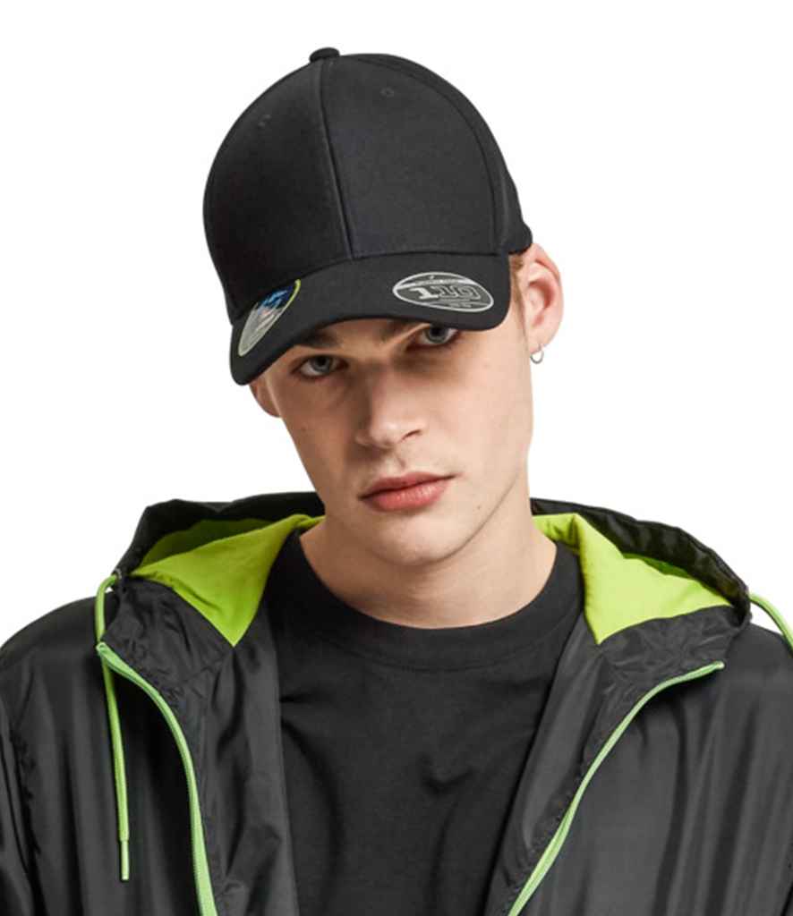 Flexfit Cool and Dry Mini Piqué Cap - Black