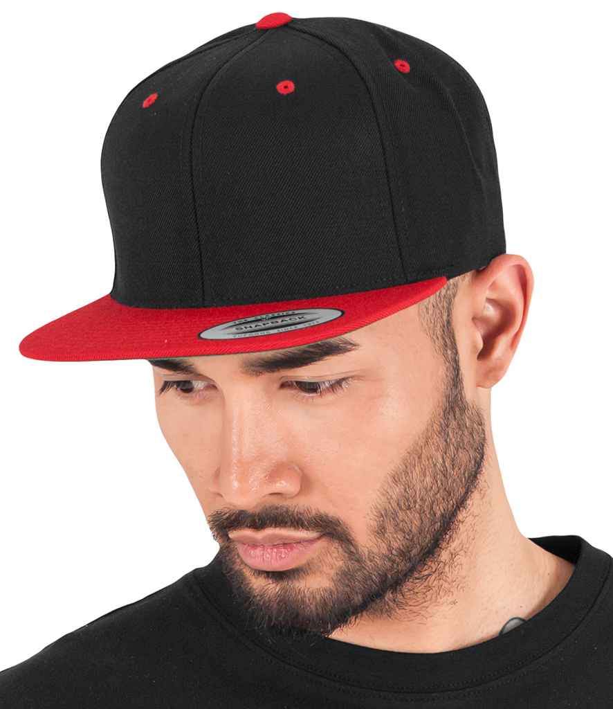Flexfit Two Tone Classic Snapback Cap - Black/Red