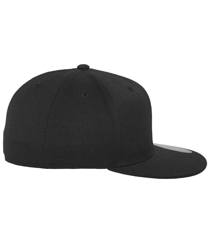 Flexfit Premium 210 Fitted Cap - Black
