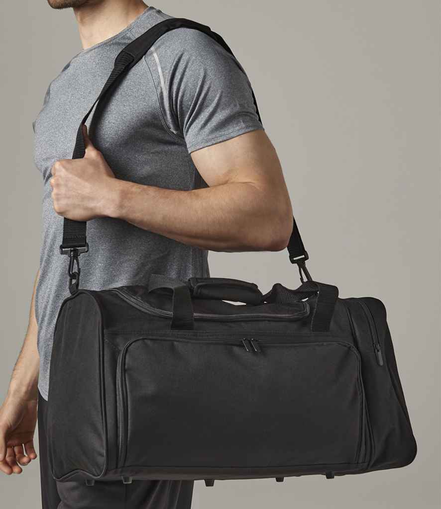Quadra Universal Holdall - Black