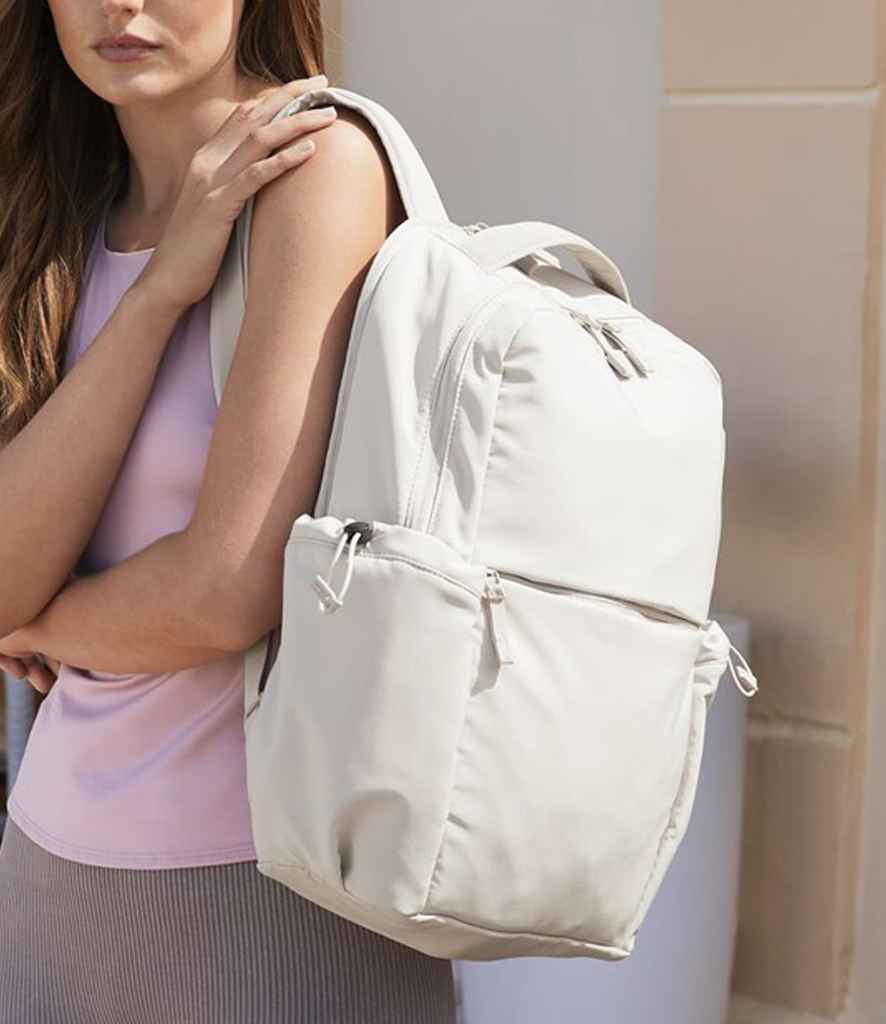 Quadra Studio Backpack - Natural Stone