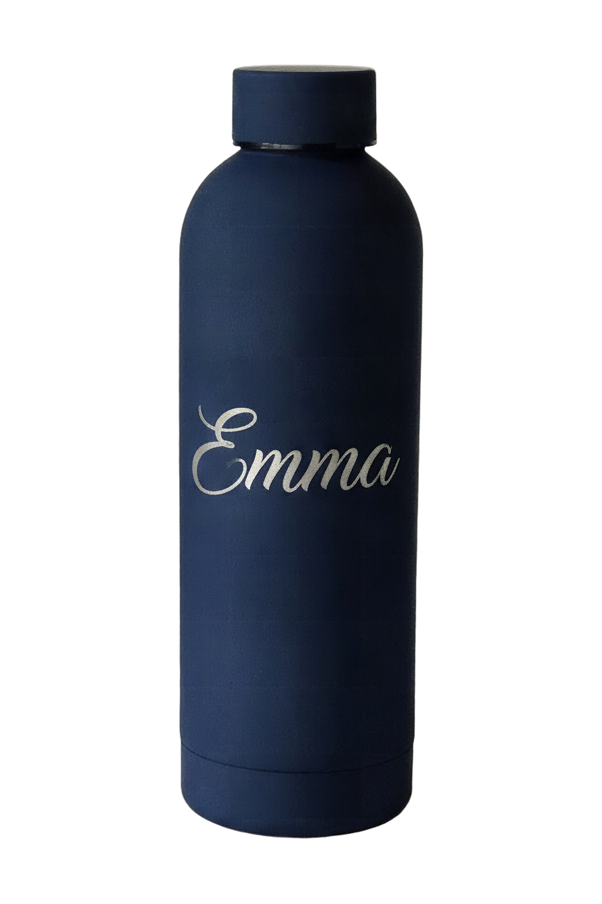 Example of the engraving: the navy bottle laser-engraved with a name in a flowing script, the letters showing silver steel through the matte coating