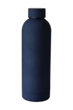 500ml matte insulated water bottle in matte navy, standing, cap on